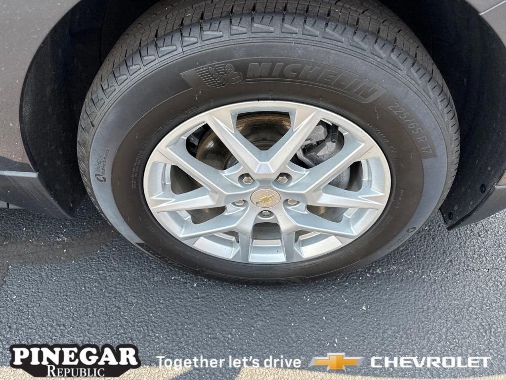 used 2022 Chevrolet Equinox car, priced at $20,907