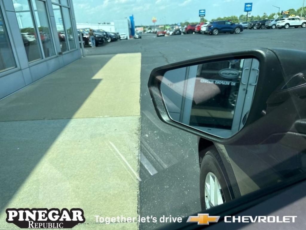used 2022 Chevrolet Equinox car, priced at $20,907