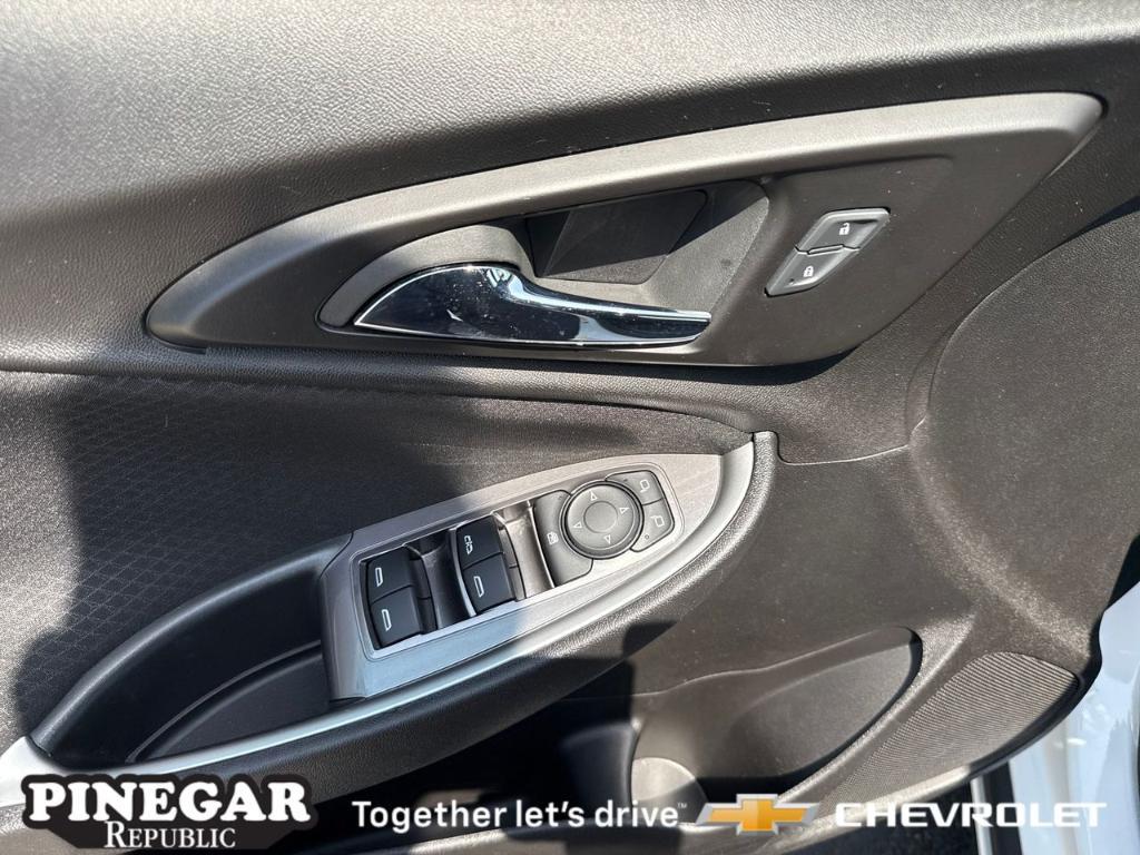 used 2024 Chevrolet Malibu car, priced at $21,418
