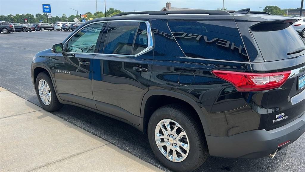 used 2021 Chevrolet Traverse car, priced at $29,979