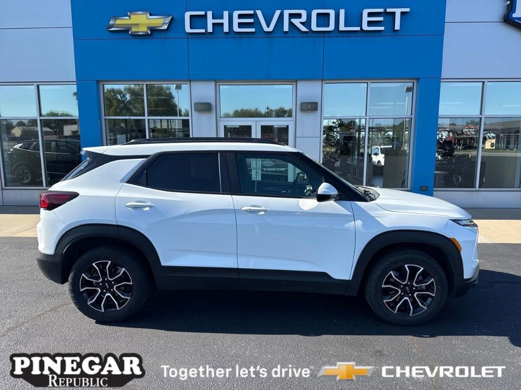 used 2024 Chevrolet TrailBlazer car, priced at $24,966