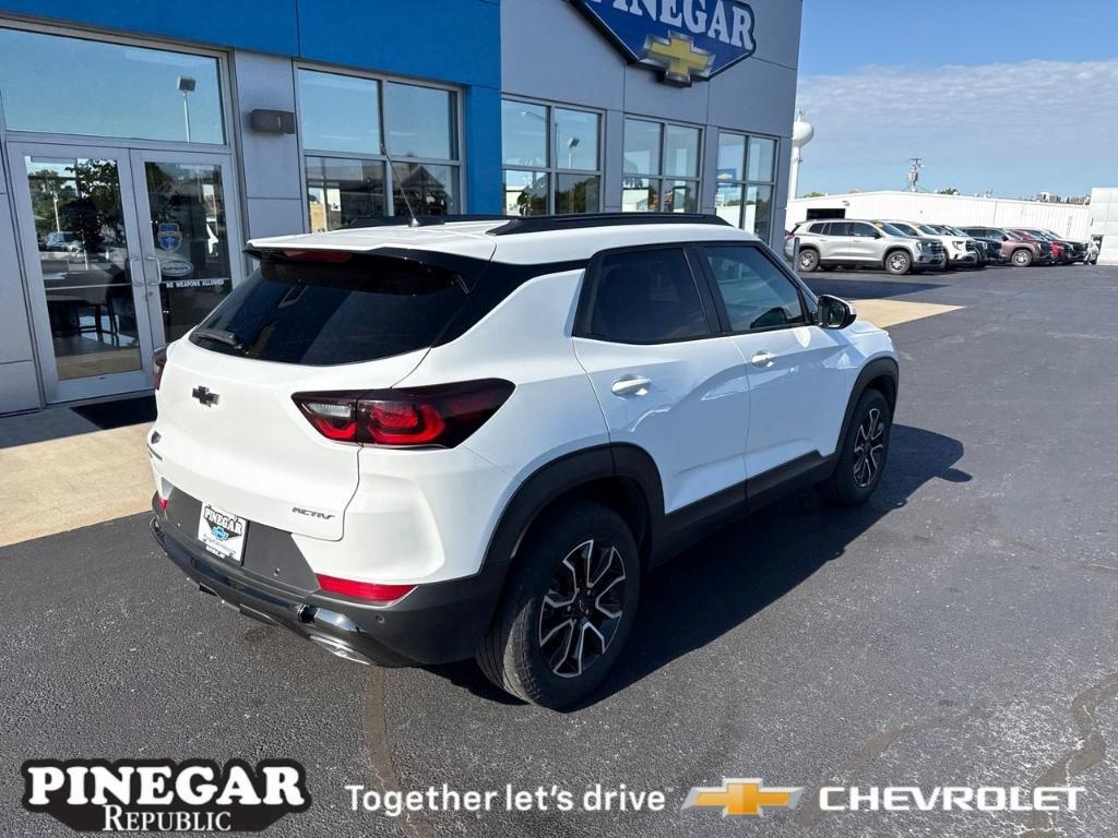 used 2024 Chevrolet TrailBlazer car, priced at $24,966