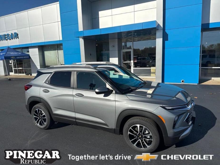 new 2025 Chevrolet TrailBlazer car, priced at $26,730