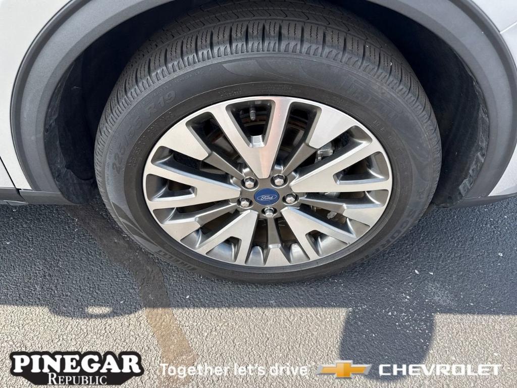 used 2020 Ford Escape car, priced at $21,623