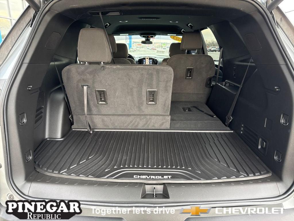 used 2023 Chevrolet Traverse car, priced at $28,397