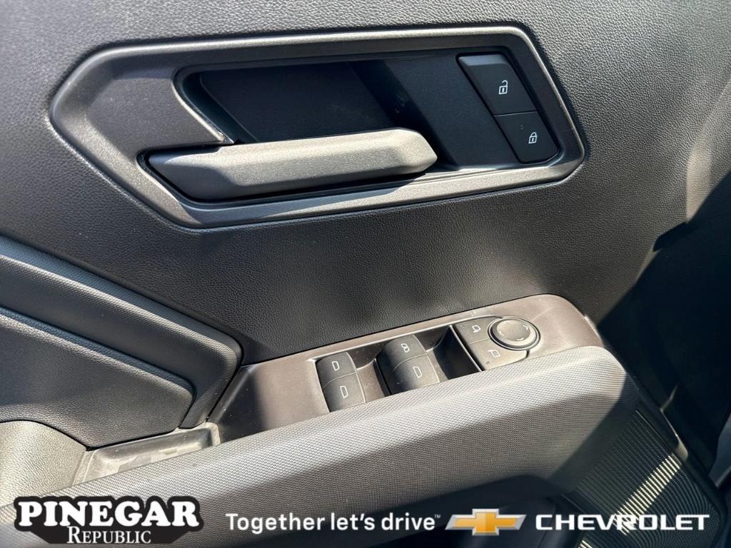 new 2025 Chevrolet Colorado car, priced at $43,815