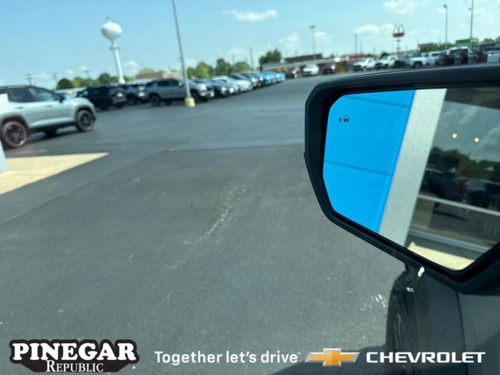 new 2025 Chevrolet Colorado car, priced at $43,815