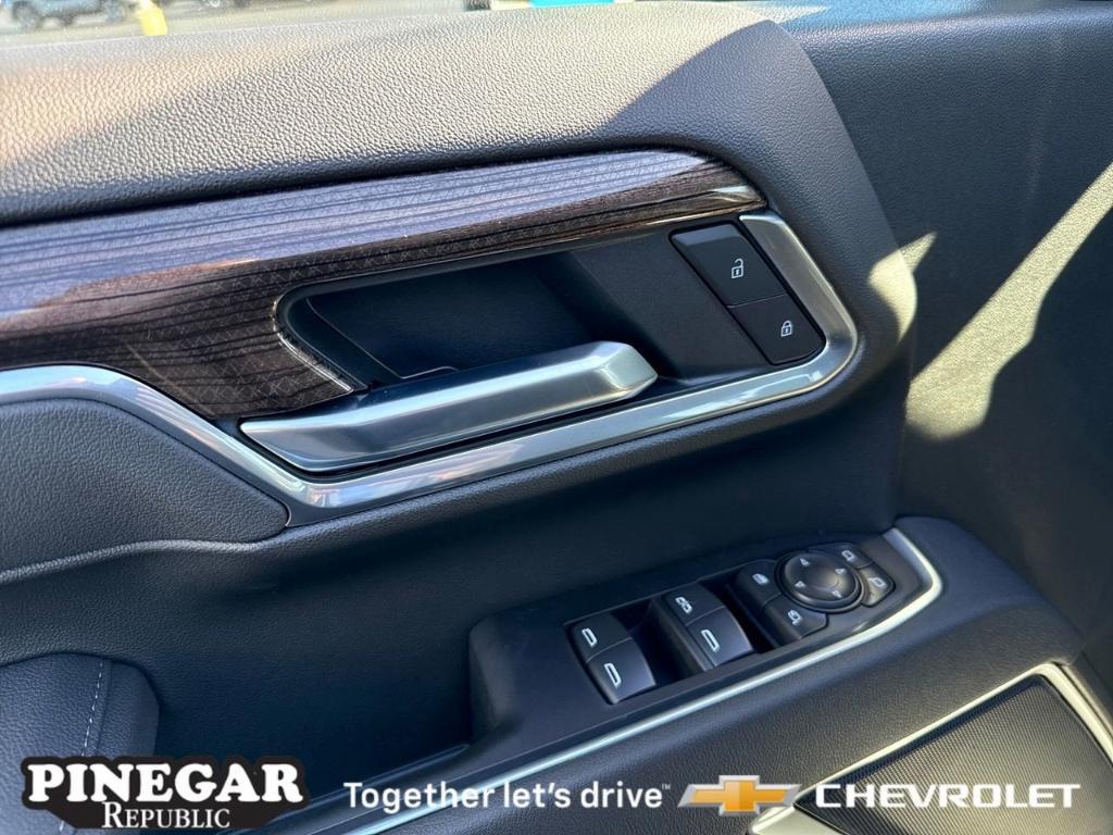 new 2026 Chevrolet Silverado 3500 car, priced at $71,280