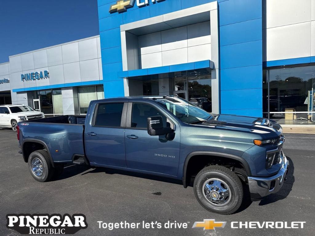 new 2026 Chevrolet Silverado 3500 car, priced at $71,280