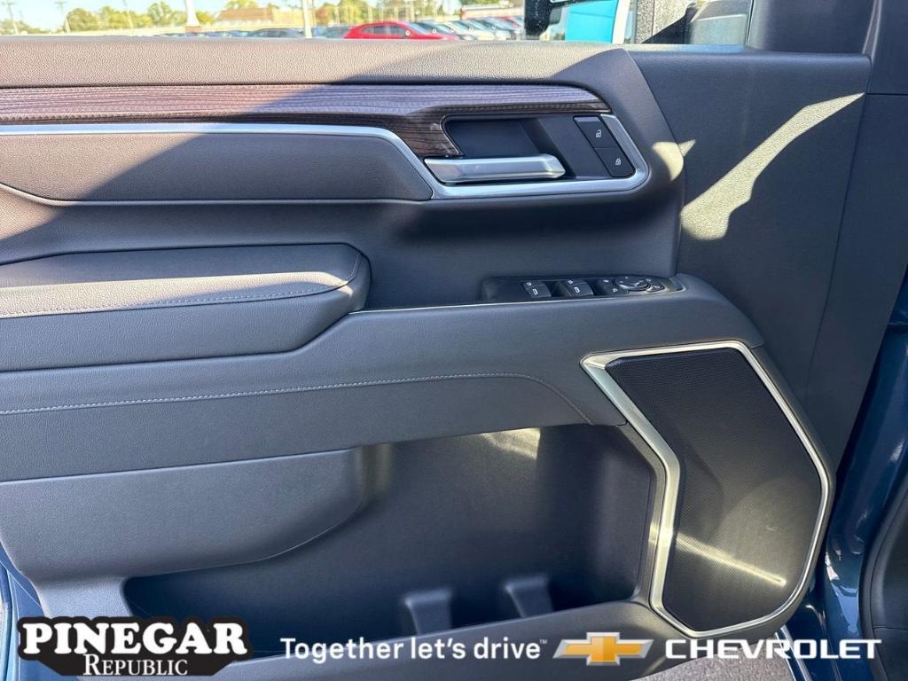 new 2026 Chevrolet Silverado 3500 car, priced at $71,280