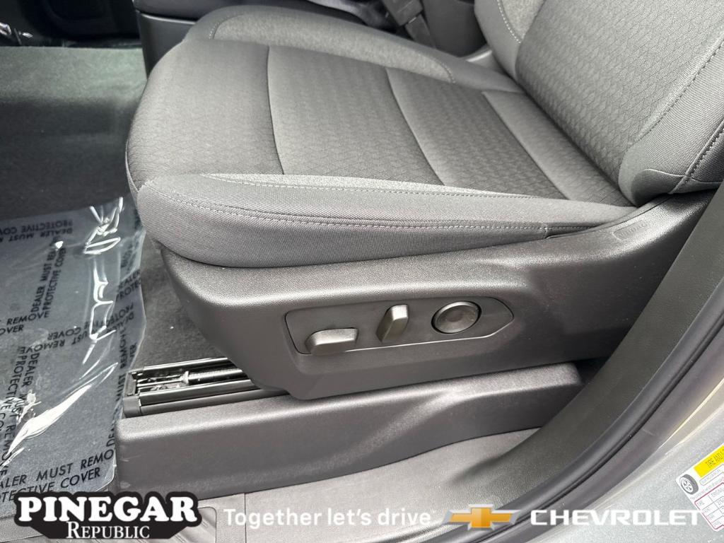 new 2025 Chevrolet Silverado 1500 car, priced at $47,990