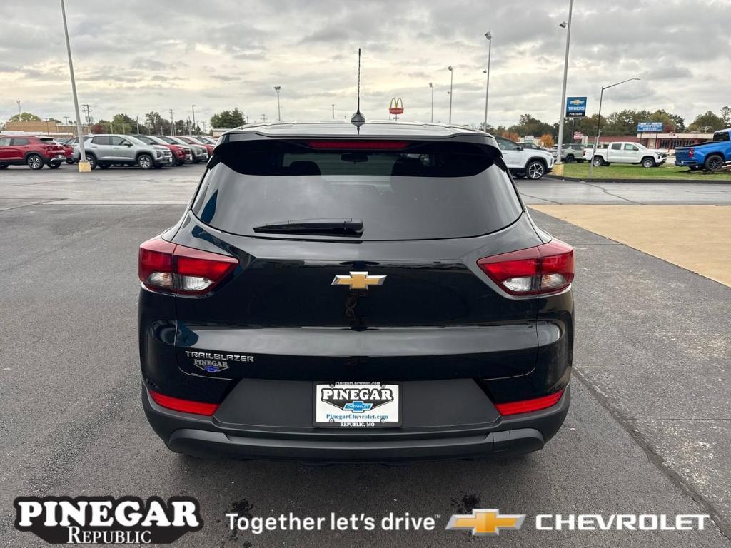 new 2026 Chevrolet TrailBlazer car, priced at $25,309