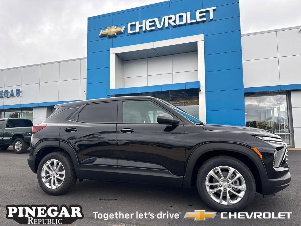 new 2026 Chevrolet TrailBlazer car, priced at $25,309