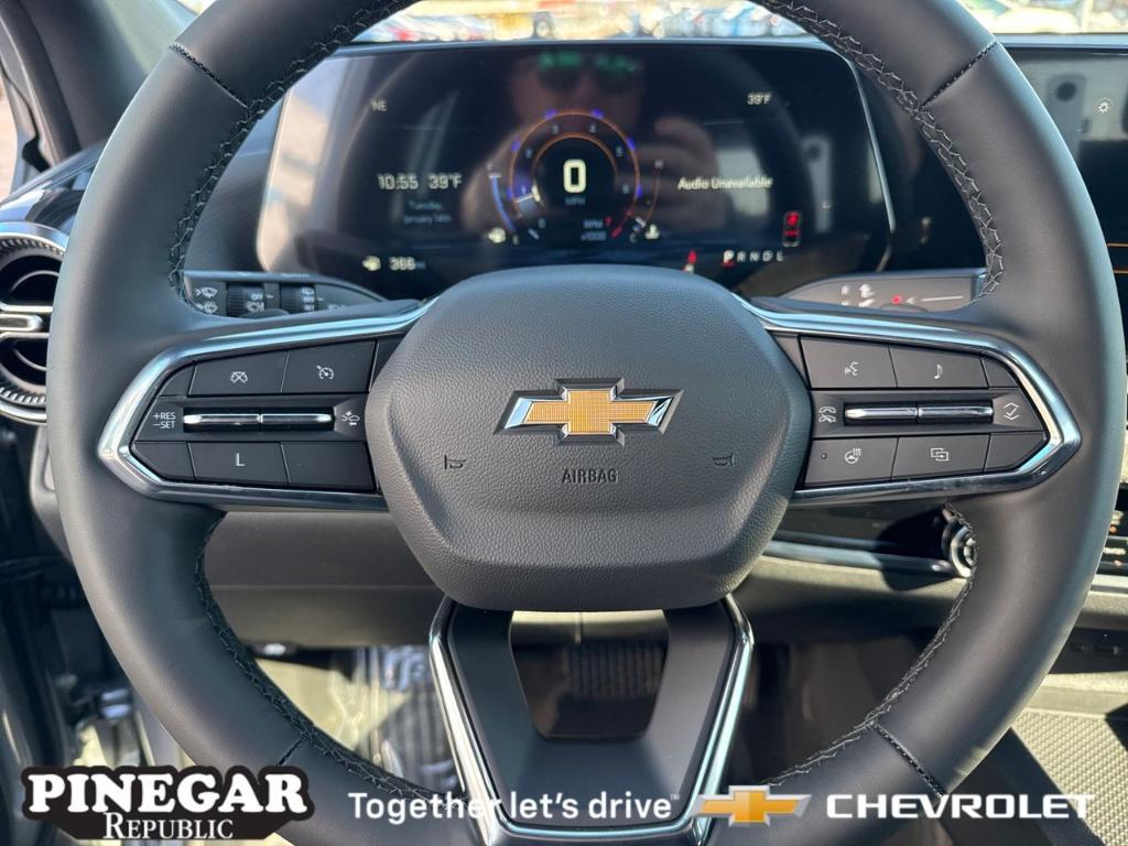 new 2025 Chevrolet Equinox car, priced at $28,495