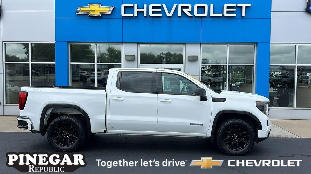 used 2022 GMC Sierra 1500 car, priced at $40,924