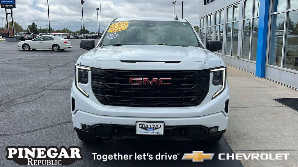 used 2022 GMC Sierra 1500 car, priced at $40,924