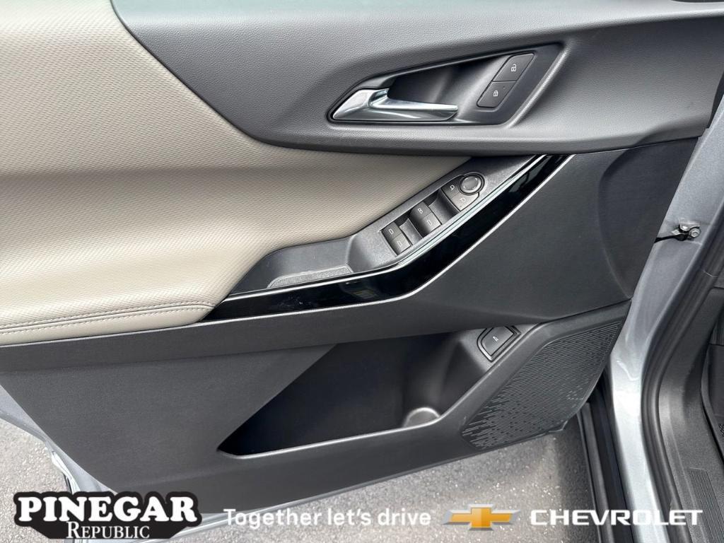 new 2026 Chevrolet Equinox car, priced at $32,295