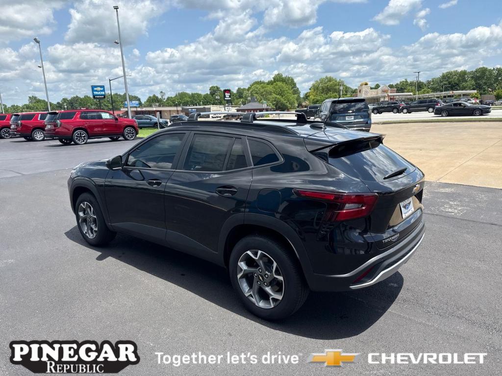 new 2025 Chevrolet Trax car, priced at $26,344