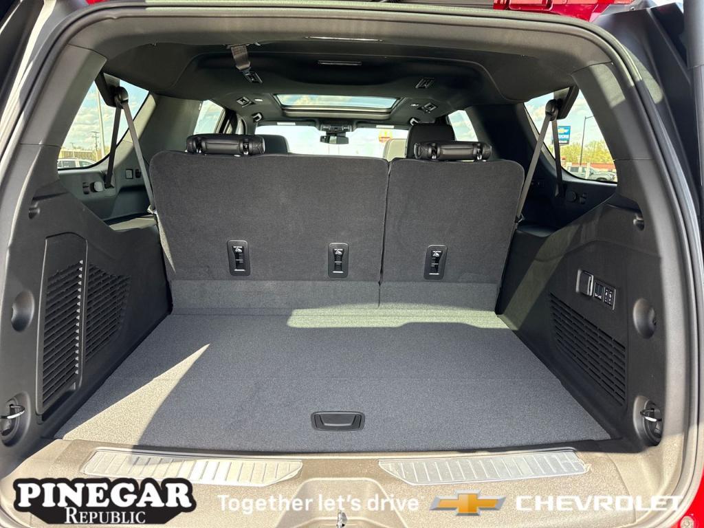 new 2025 Chevrolet Suburban car, priced at $76,120