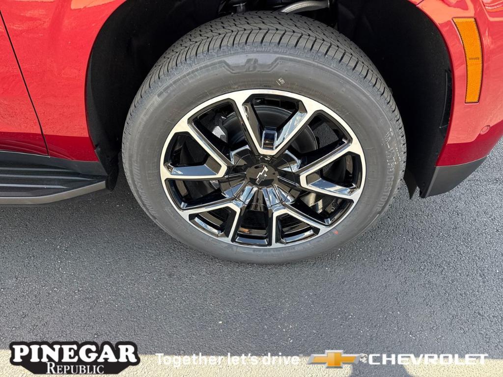 new 2025 Chevrolet Suburban car, priced at $76,120