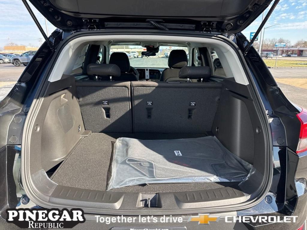 new 2025 Chevrolet TrailBlazer car, priced at $24,427