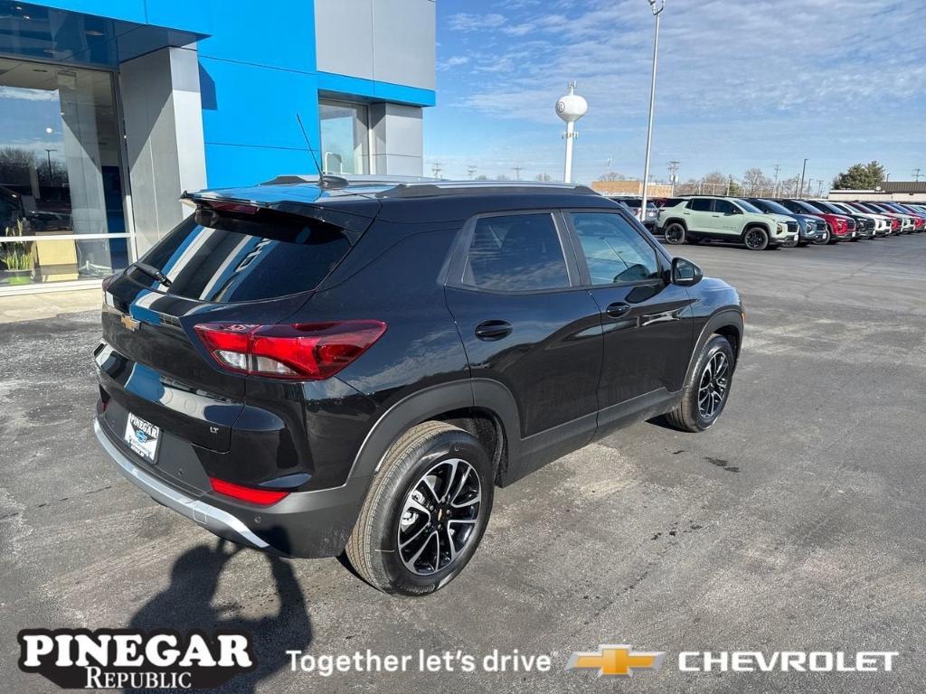 new 2025 Chevrolet TrailBlazer car, priced at $24,427
