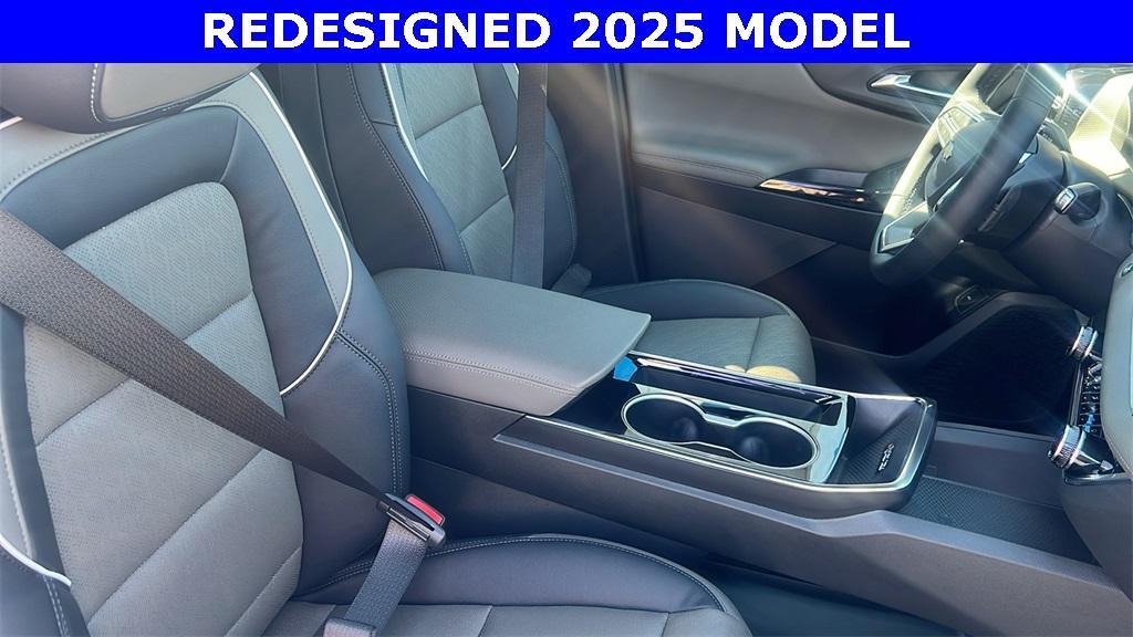 new 2025 Chevrolet Equinox car, priced at $33,440