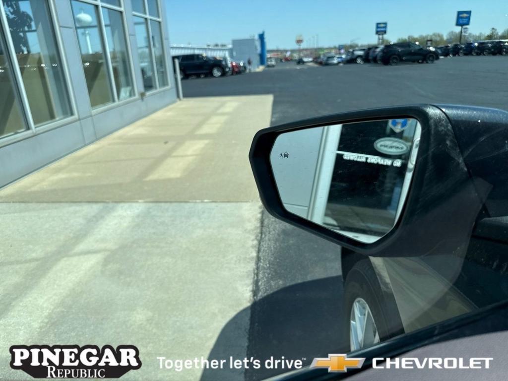 used 2023 Chevrolet Equinox car, priced at $22,497