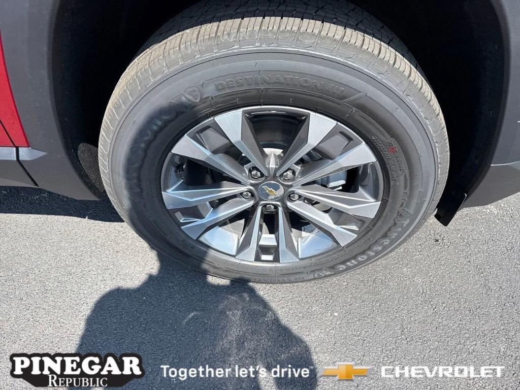 new 2026 Chevrolet Equinox car, priced at $32,190