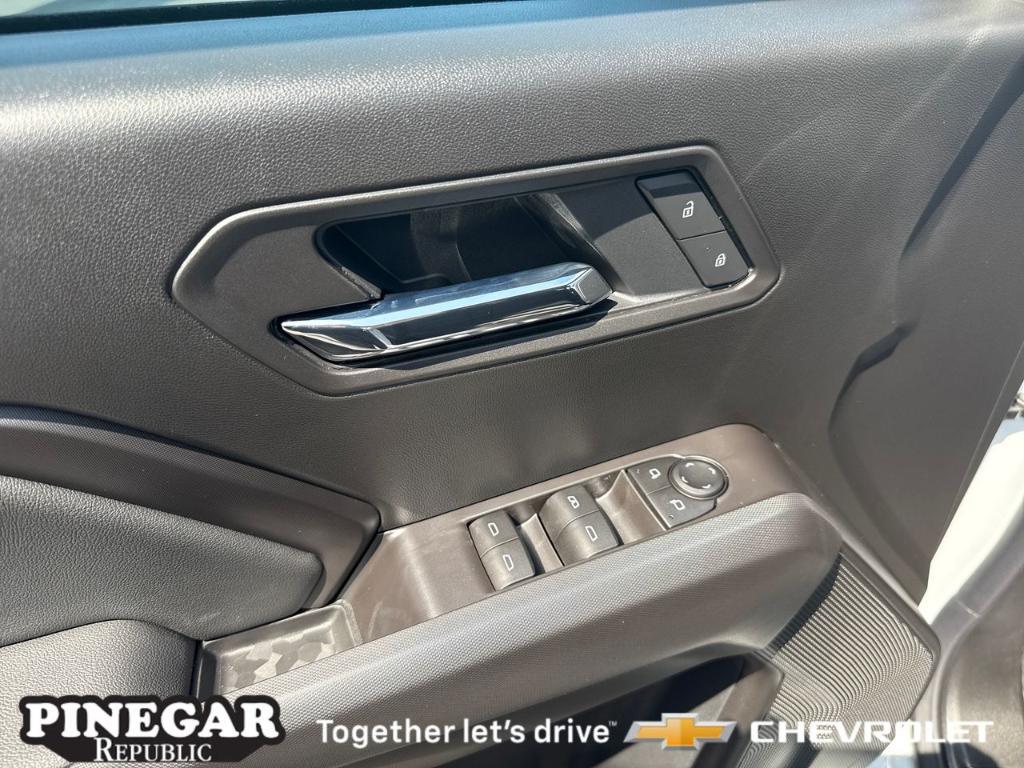 new 2025 Chevrolet Colorado car, priced at $39,005