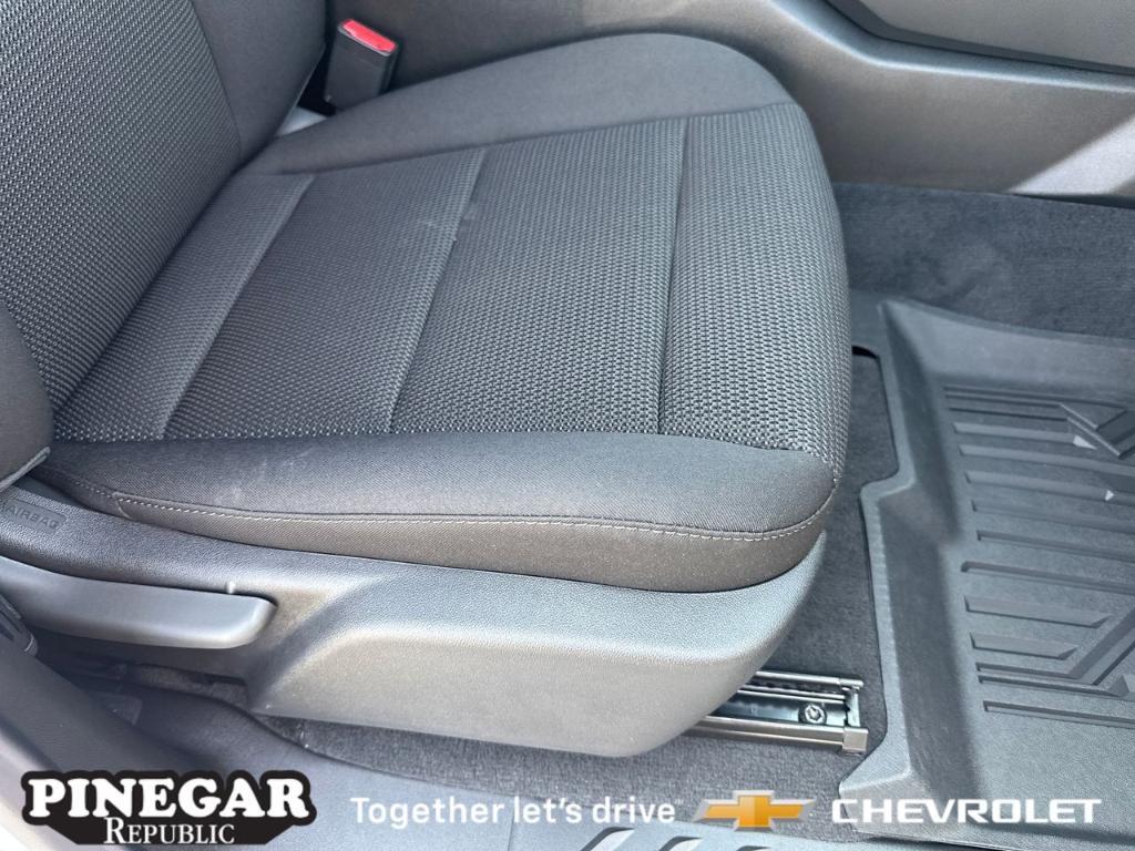 new 2025 Chevrolet Colorado car, priced at $39,005