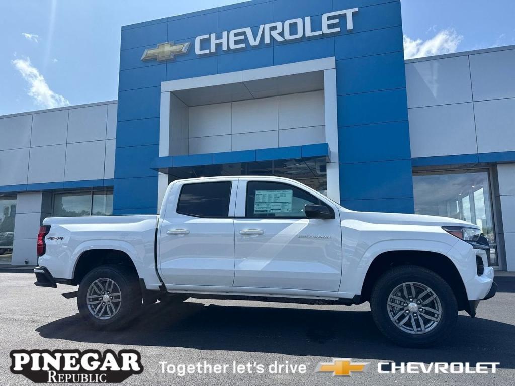 new 2025 Chevrolet Colorado car, priced at $39,155