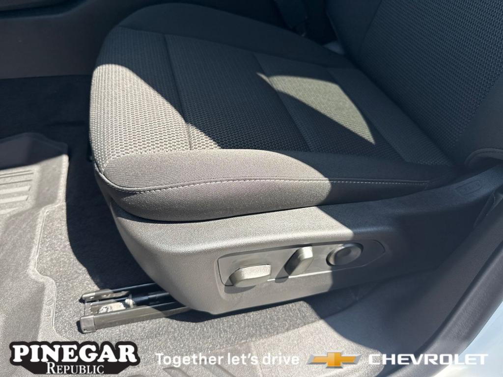 new 2025 Chevrolet Colorado car, priced at $39,005