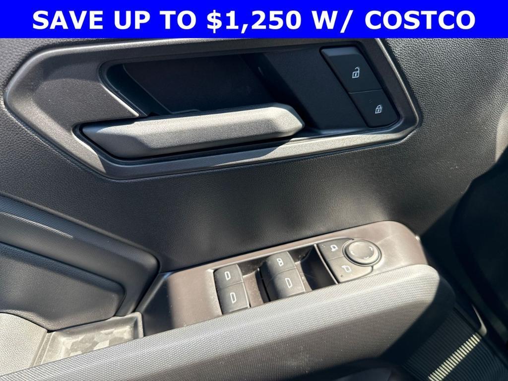 new 2025 Chevrolet Colorado car, priced at $44,095