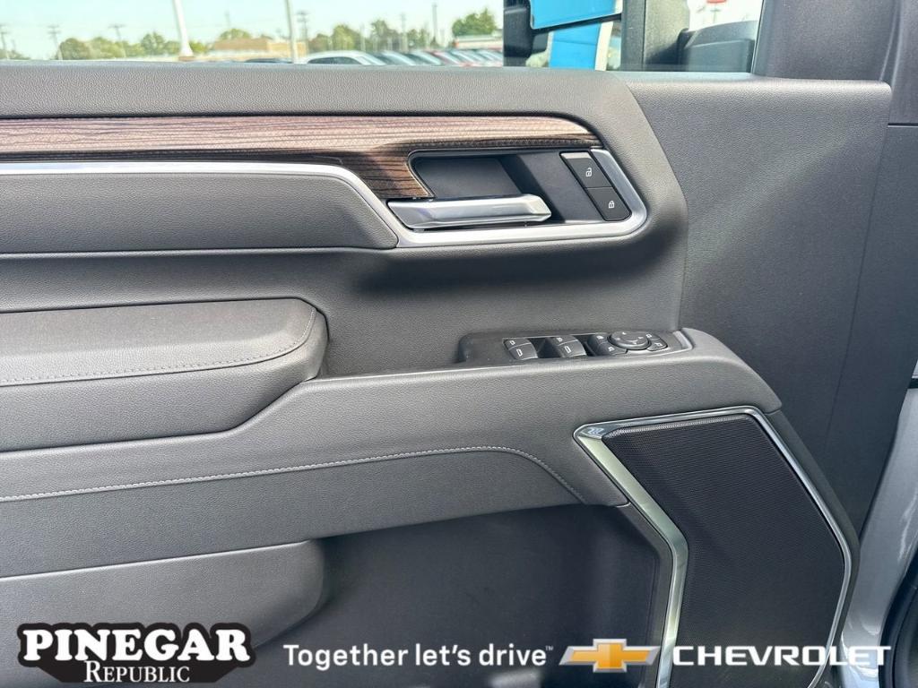 new 2026 Chevrolet Silverado 3500 car, priced at $71,280