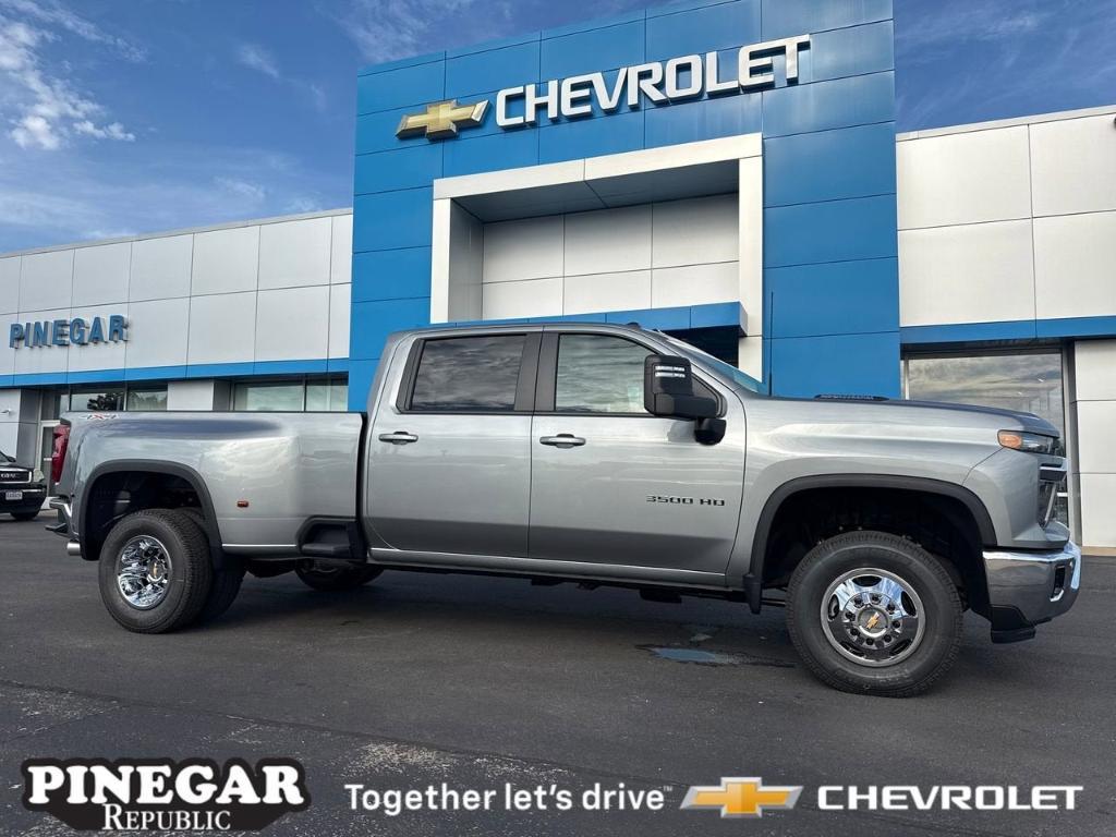 new 2026 Chevrolet Silverado 3500 car, priced at $71,280