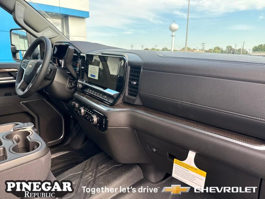 new 2026 Chevrolet Silverado 3500 car, priced at $71,280
