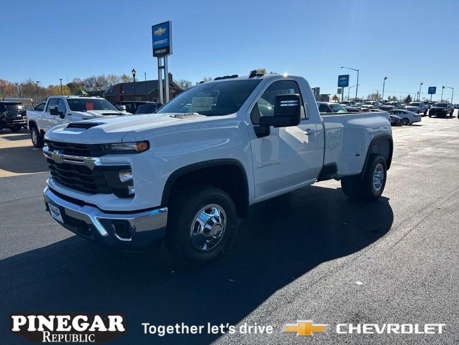 new 2025 Chevrolet Silverado 3500 car, priced at $54,405