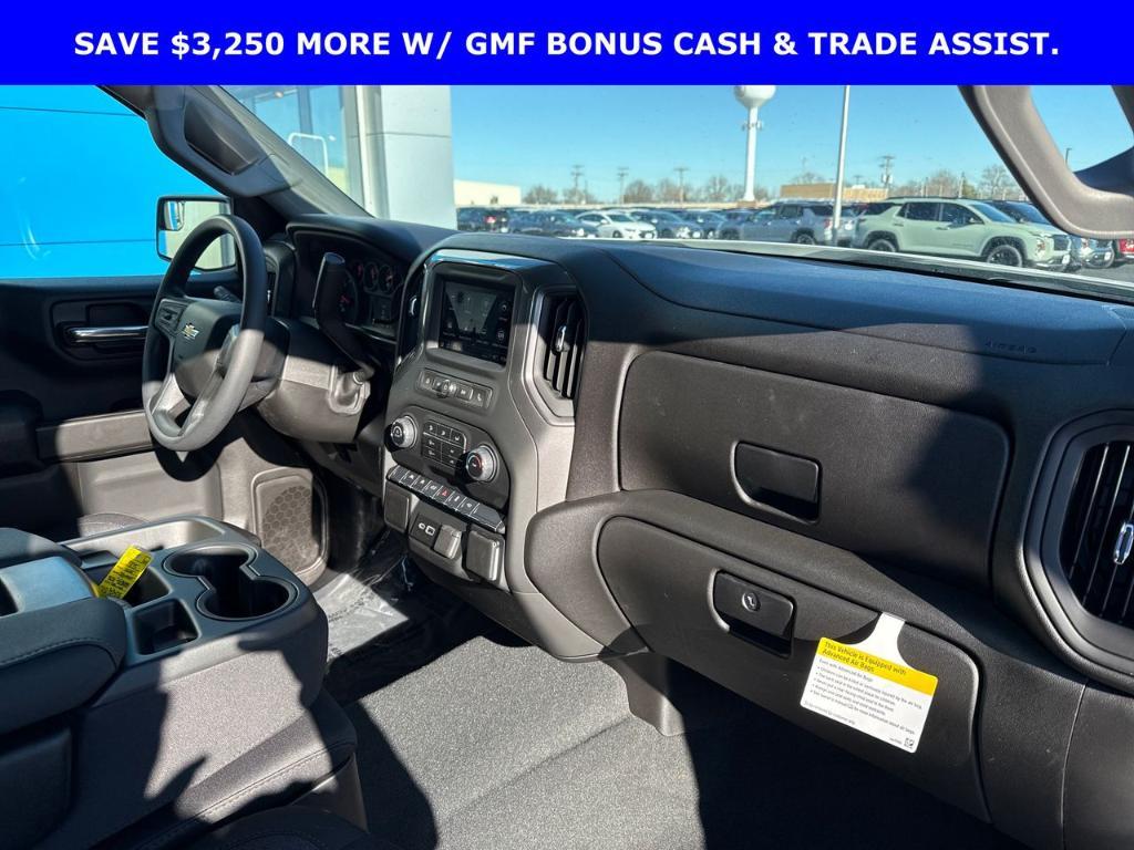 new 2025 Chevrolet Silverado 1500 car, priced at $38,640