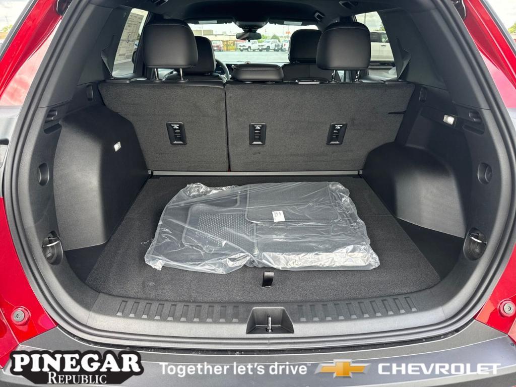 new 2026 Chevrolet Equinox car, priced at $31,595