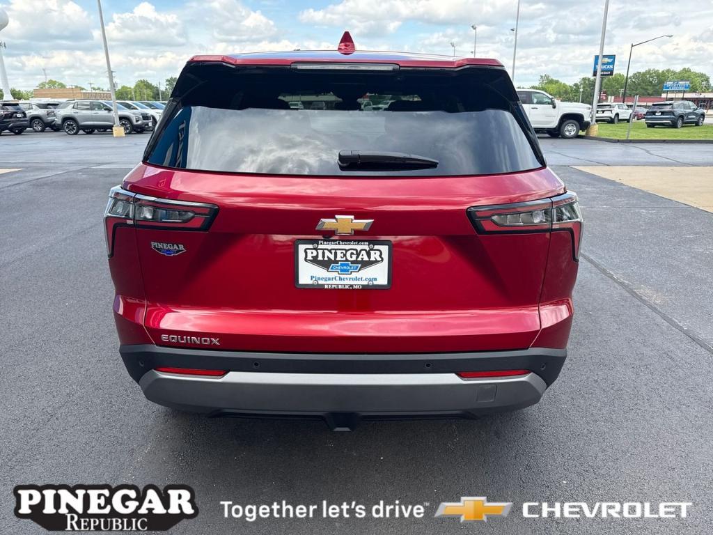new 2026 Chevrolet Equinox car, priced at $31,595