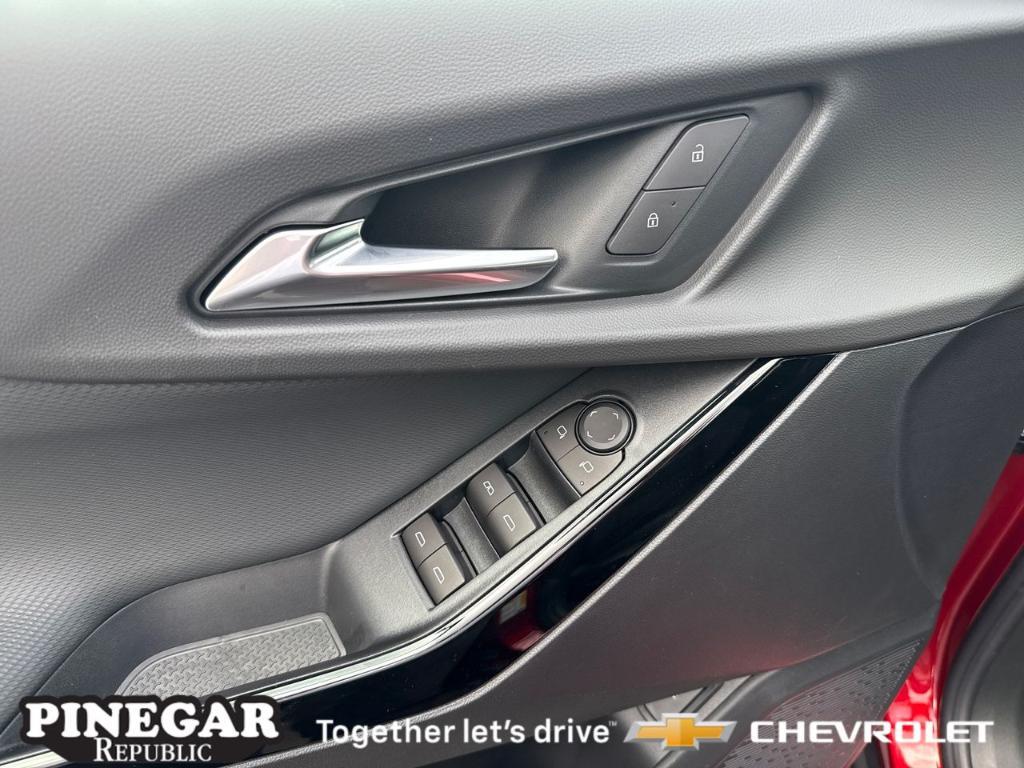 new 2026 Chevrolet Equinox car, priced at $31,595