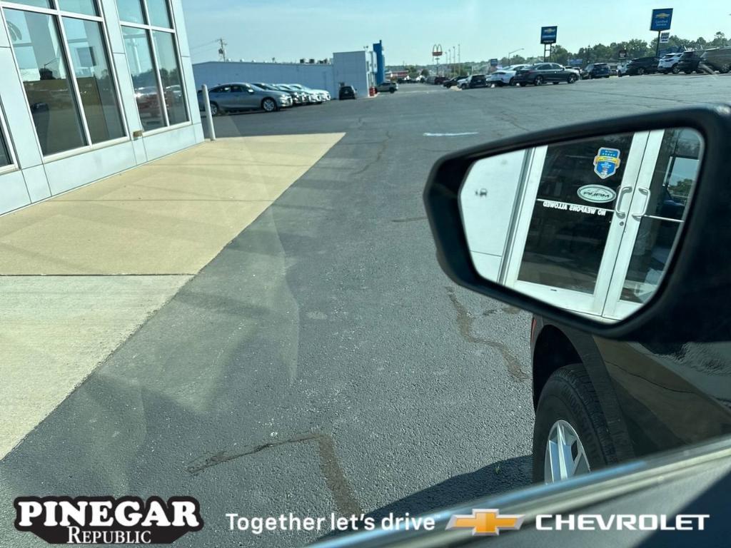 used 2024 Chevrolet Equinox car, priced at $24,937