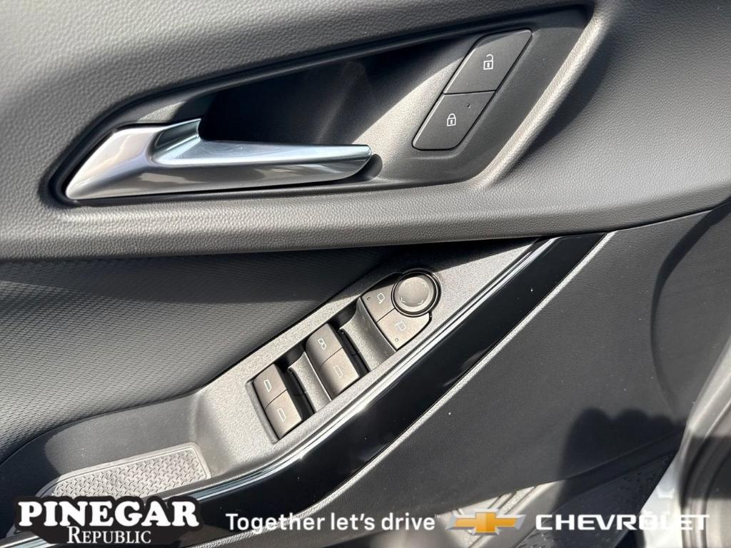 new 2026 Chevrolet Equinox car, priced at $32,595