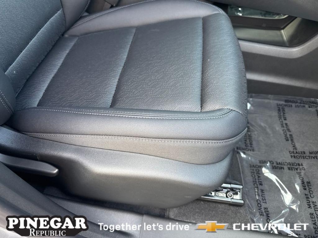 new 2026 Chevrolet Equinox car, priced at $32,640