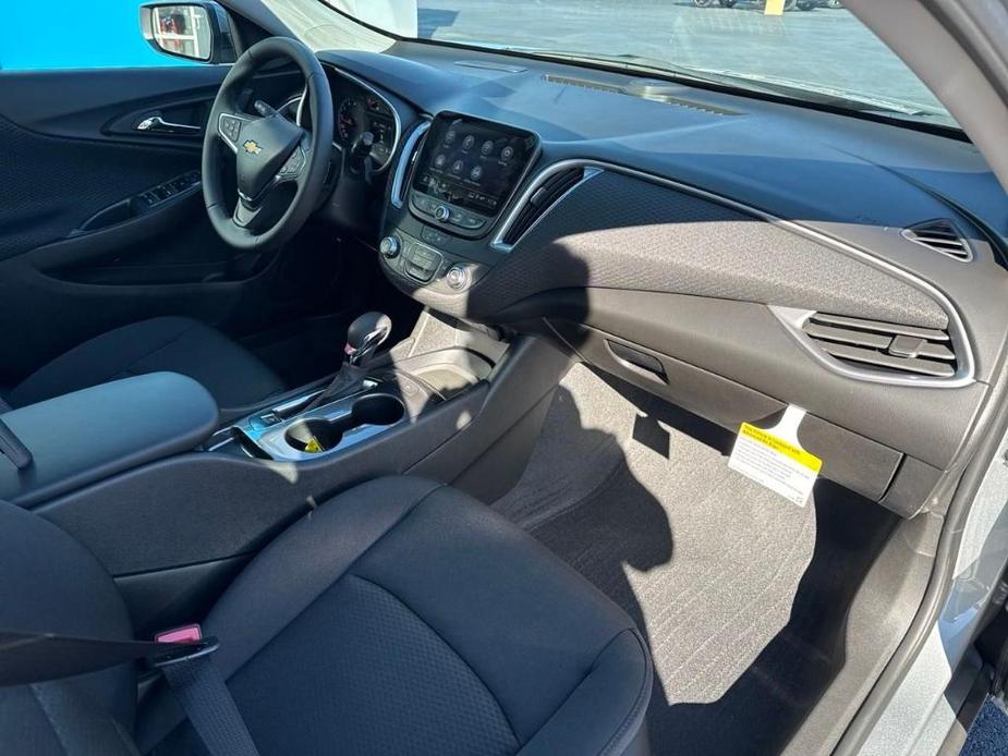 new 2025 Chevrolet Malibu car, priced at $25,270