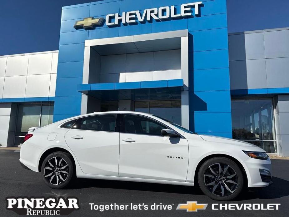 new 2025 Chevrolet Malibu car, priced at $25,995