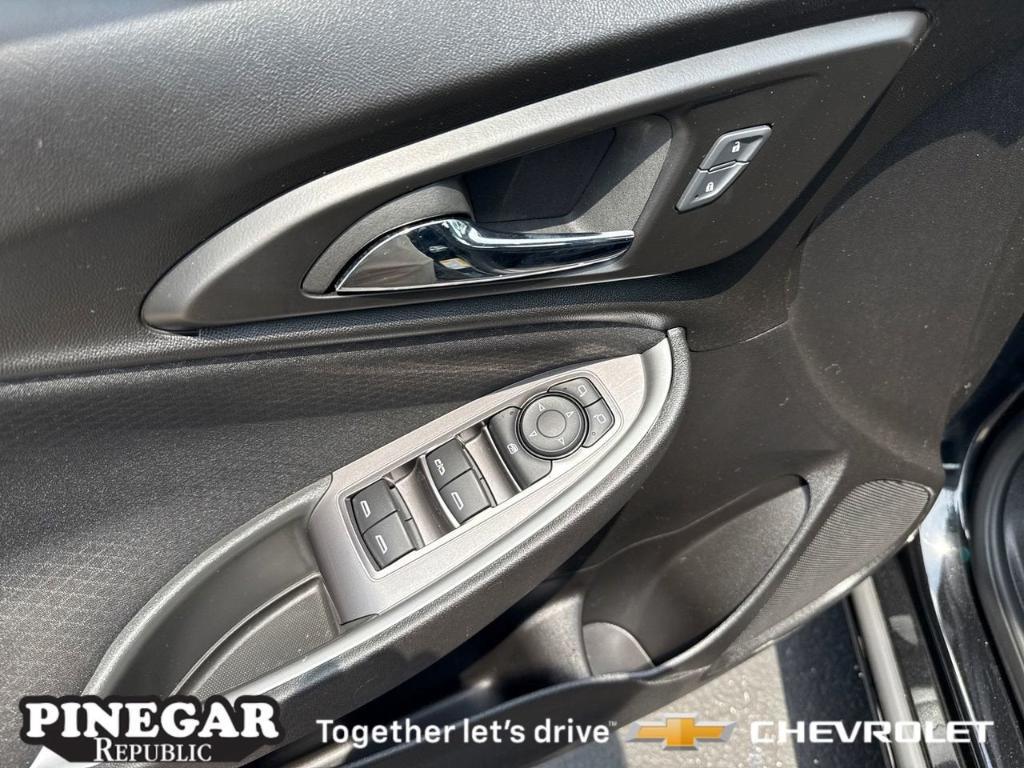 used 2024 Chevrolet Malibu car, priced at $20,647