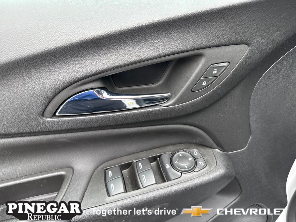 used 2023 Chevrolet Equinox car, priced at $22,348