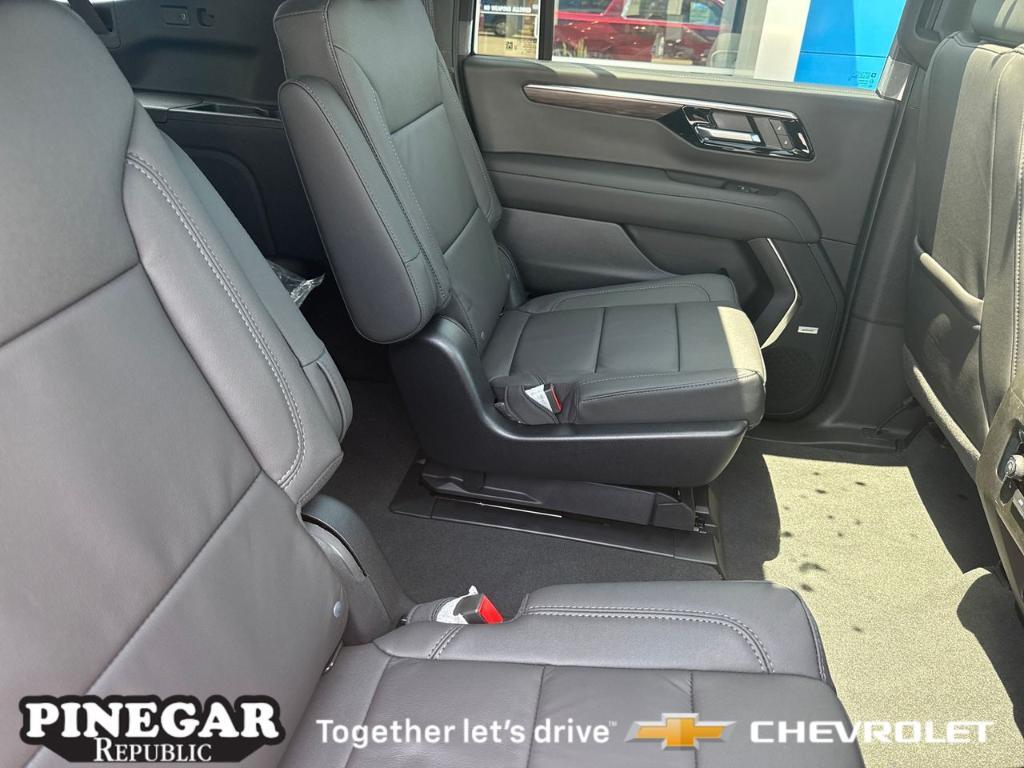 new 2025 Chevrolet Suburban car, priced at $72,375